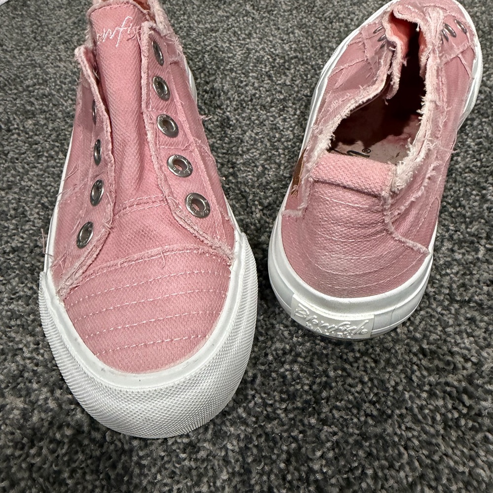 Blowfish Malibu Pink Frayed Canvas Sneakers - Picture 4 of 4